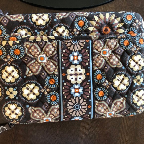 Vera Bradley Other - Vera Bradley Hard Shell Case Tablet I-Pad Kindle E-Reader Case Crossbody Strap